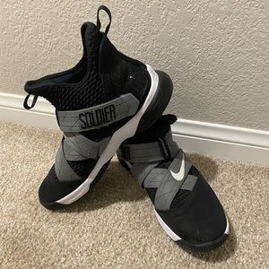 Nike LeBron Soldier 12 Air Raid